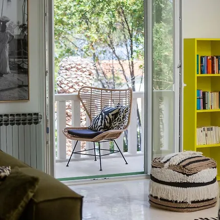 Villa Charming Luxury Seafront With Heatable Pool Splitska