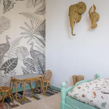 Charming Luxury Seafront With Heatable Pool Villa