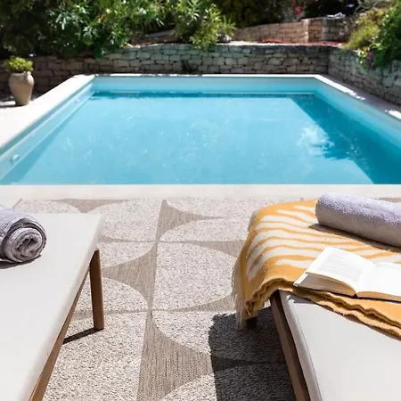 Villa Charming Luxury Seafront With Heatable Pool Splitska