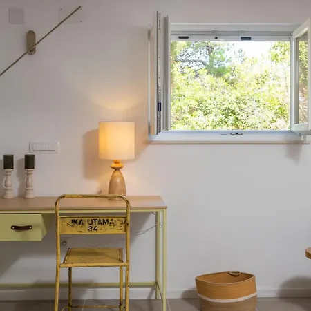 Villa Charming Luxury Seafront With Heatable Pool