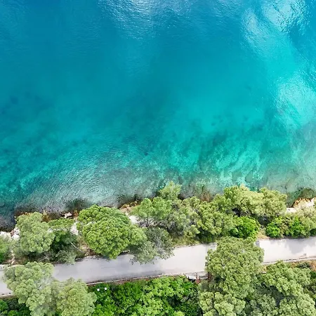 Charming Luxury Seafront With Heatable Pool *