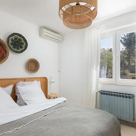 Charming Luxury Seafront With Heatable Pool * Splitska