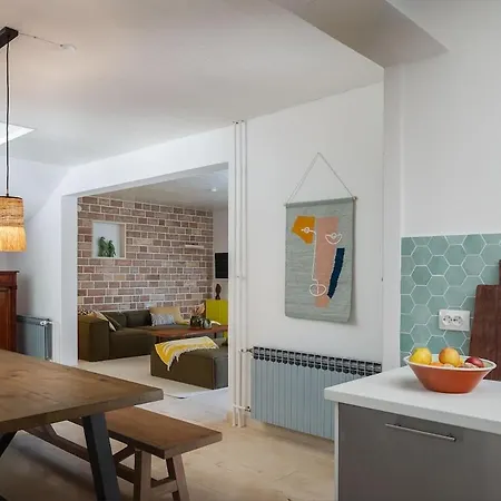 Charming Luxury Seafront With Heatable Pool Βίλα *